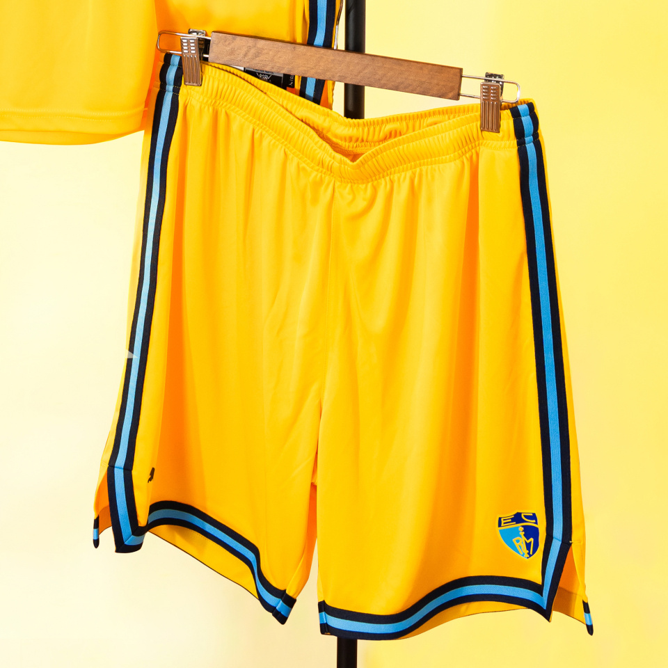SHORT JUEGO 25-26  AMARILLO OFICIAL MOVISTAR ESTUDIANTES INFANTIL