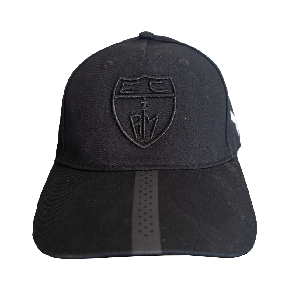GORRA NEGRA ESCUDO BORDADO